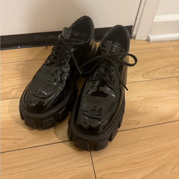 Black Patent Leather unisex Shoes - Picture 1 of 7